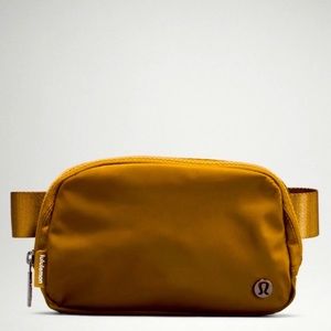 lululemon TikTok famous cross body belt bag burnt caramel